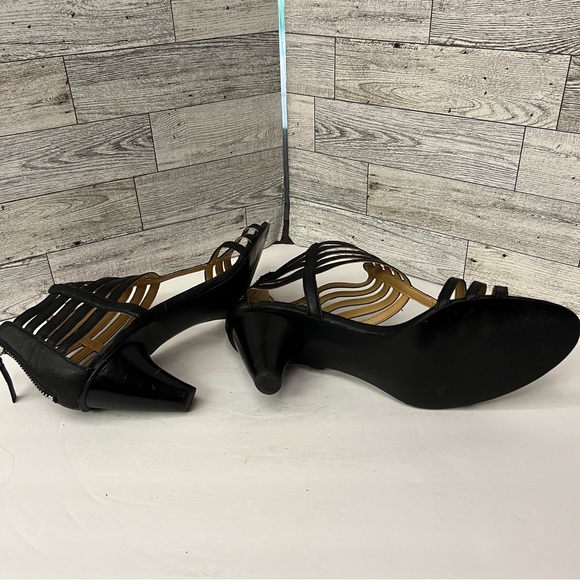 Nine West Strappy Ankle Sandal - Picture 5 of 6